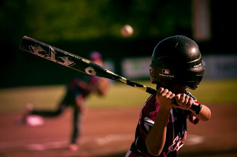 baseball-sport-bat-ball