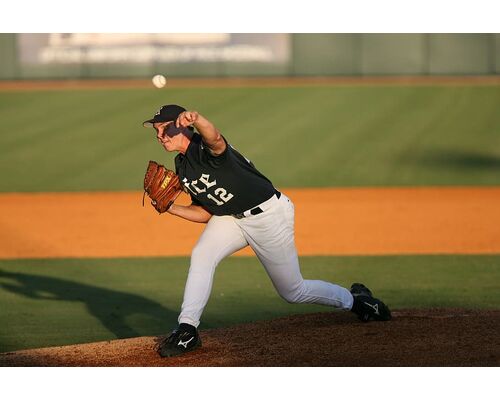 baseball-baseball-pitcher-pitcher-s-mound-baseball-player