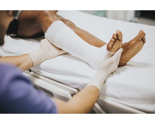 accident-adult-african-bandage